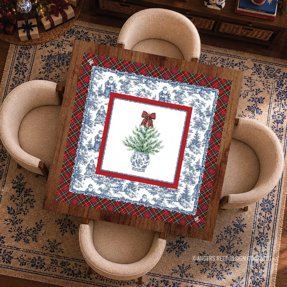 A mahjong table dressed with the Tartan Toile Noël mat